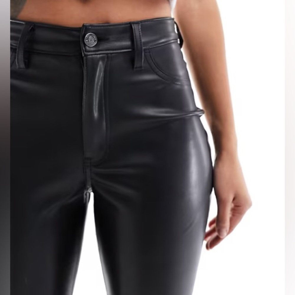 Hollister Faux Leather Straight Leg Pants - Black, Size 28 short